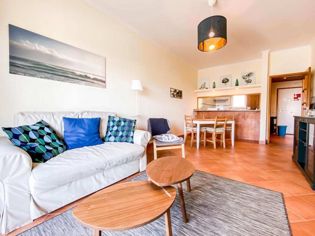 Sea View Apartment By Beach & Marina #1869 ลากอส ภายนอก รูปภาพ