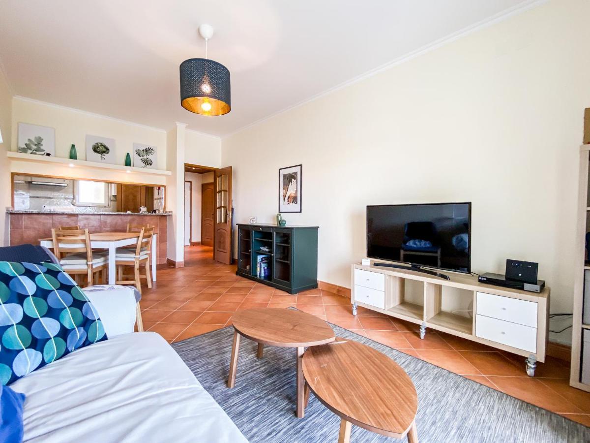 Sea View Apartment By Beach & Marina #1869 ลากอส ภายนอก รูปภาพ